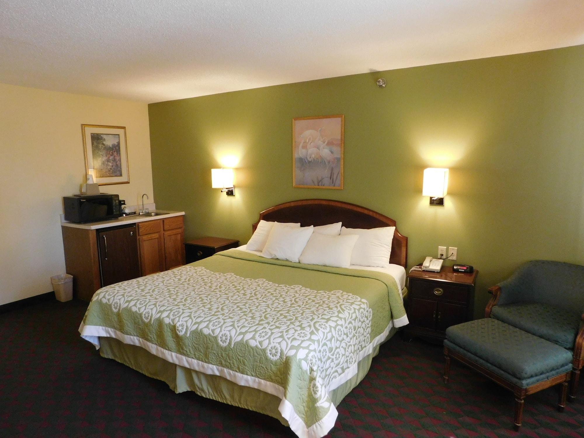Days Inn By Wyndham Lexington Ne Esterno foto