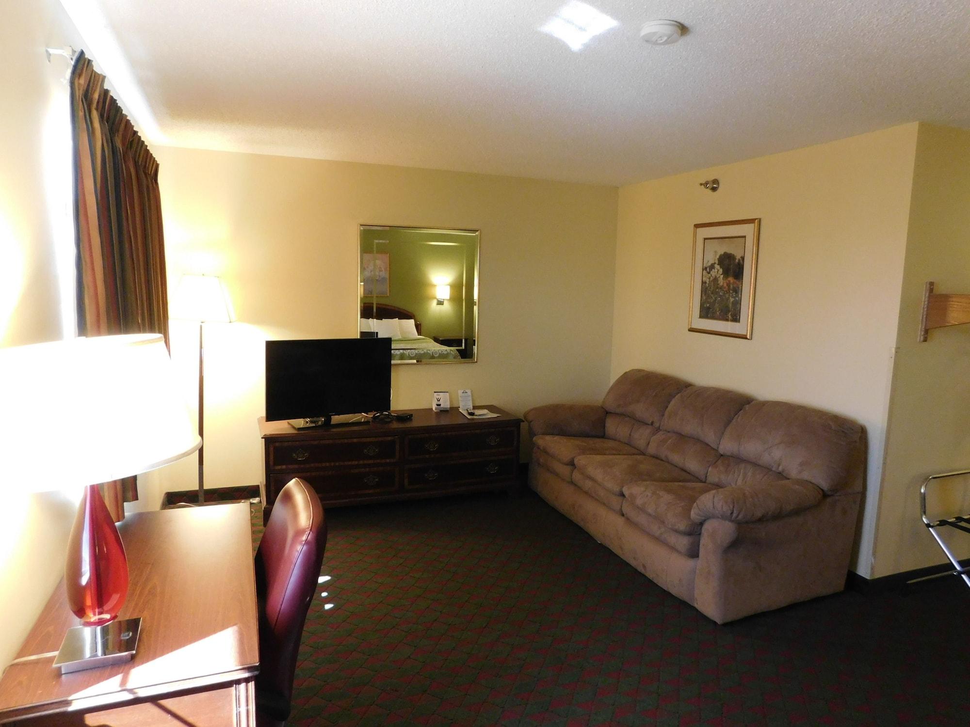 Days Inn By Wyndham Lexington Ne Esterno foto