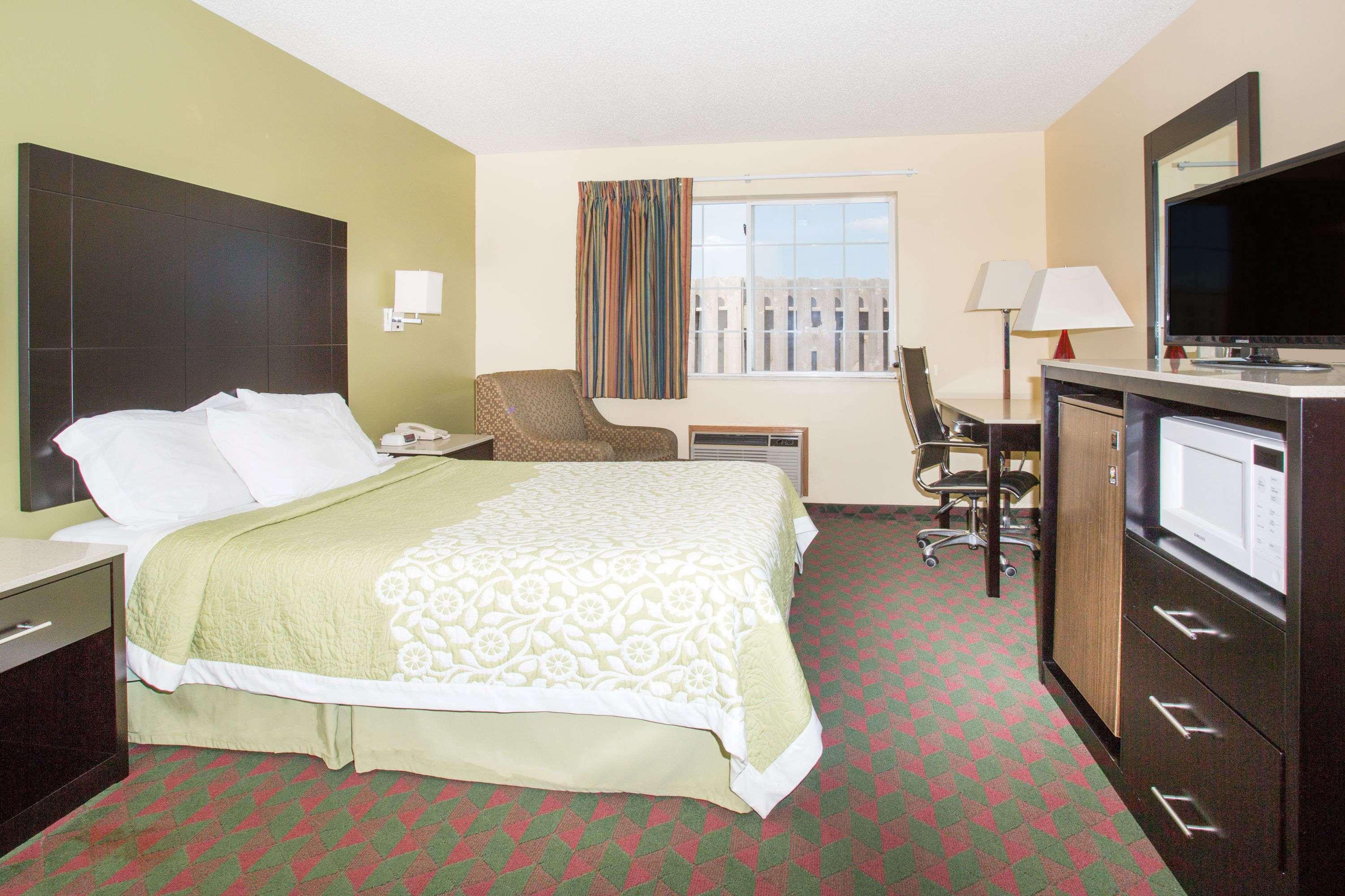 Days Inn By Wyndham Lexington Ne Esterno foto